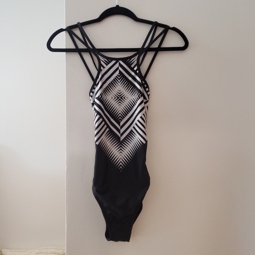 Pili Q Strappy Swimsuit